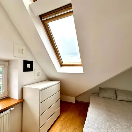 Przy Hipodromie & Parking Homestay *