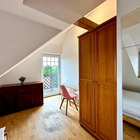 Przy Hipodromie & Parking Homestay