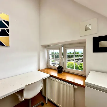 Przy Hipodromie & Parking Homestay