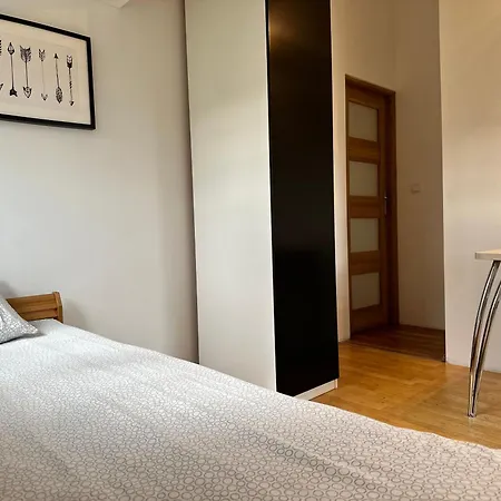 Homestay Przy Hipodromie & Parking *